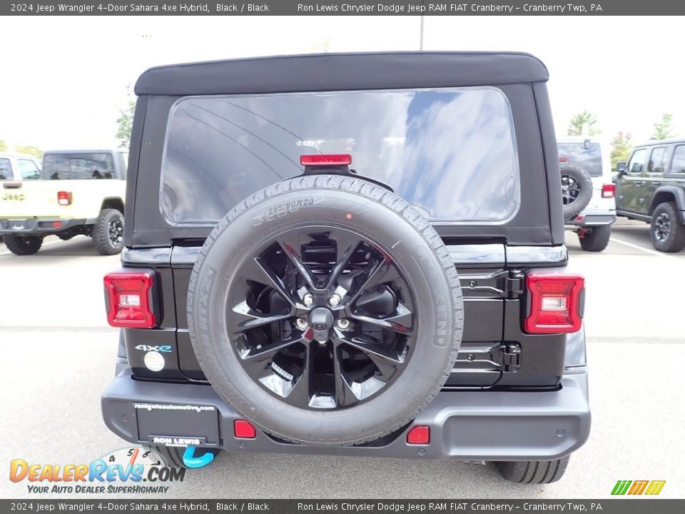 2024 Jeep Wrangler 4-Door Sahara 4xe Hybrid Black / Black Photo #4