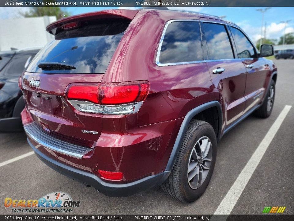 2021 Jeep Grand Cherokee Limited 4x4 Velvet Red Pearl / Black Photo #3