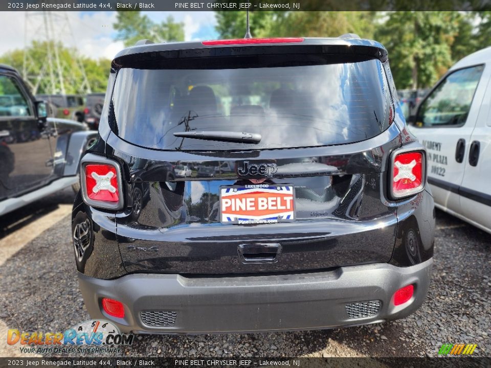 2023 Jeep Renegade Latitude 4x4 Black / Black Photo #4