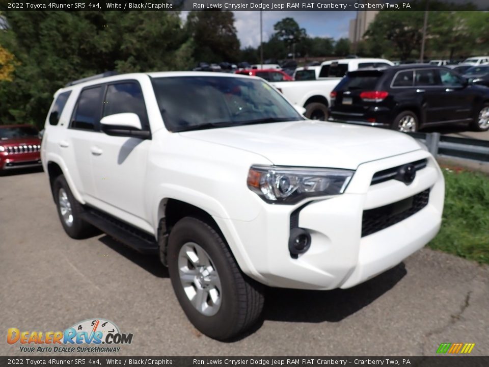 2022 Toyota 4Runner SR5 4x4 White / Black/Graphite Photo #2