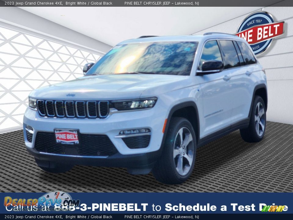 2023 Jeep Grand Cherokee 4XE Bright White / Global Black Photo #1