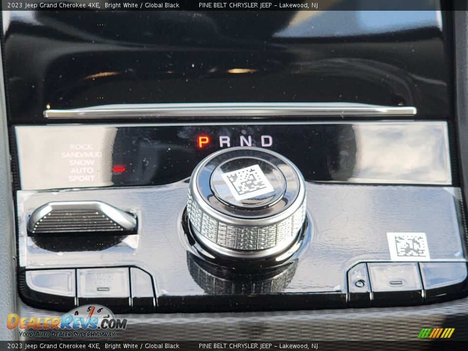 2023 Jeep Grand Cherokee 4XE Shifter Photo #10