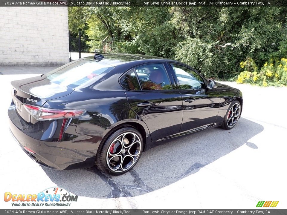 2024 Alfa Romeo Giulia Veloce AWD Vulcano Black Metallic / Black/Red Photo #5