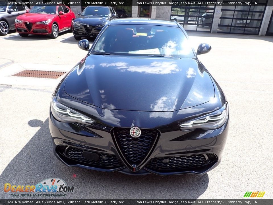 2024 Alfa Romeo Giulia Veloce AWD Vulcano Black Metallic / Black/Red Photo #8