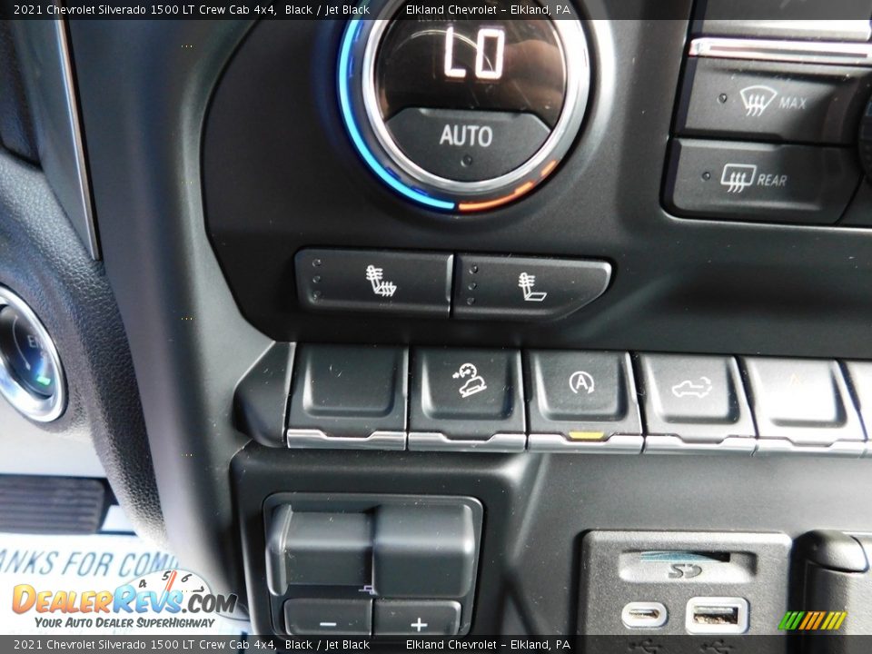 Controls of 2021 Chevrolet Silverado 1500 LT Crew Cab 4x4 Photo #32
