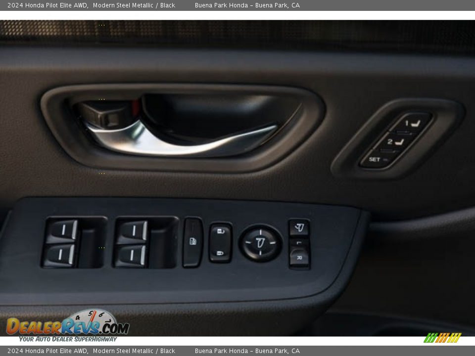 Door Panel of 2024 Honda Pilot Elite AWD Photo #36