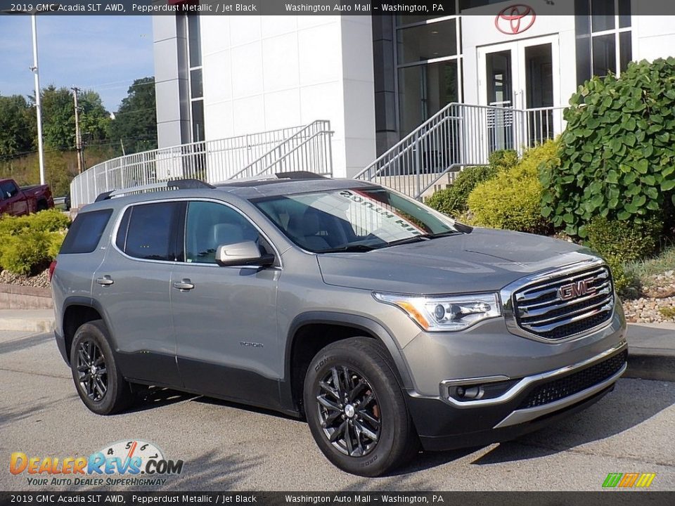 Front 3/4 View of 2019 GMC Acadia SLT AWD Photo #1