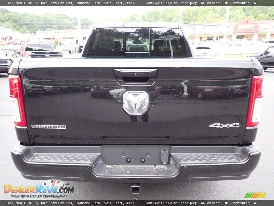 2024 Ram 1500 Big Horn Crew Cab 4x4 Diamond Black Crystal Pearl / Black Photo #4