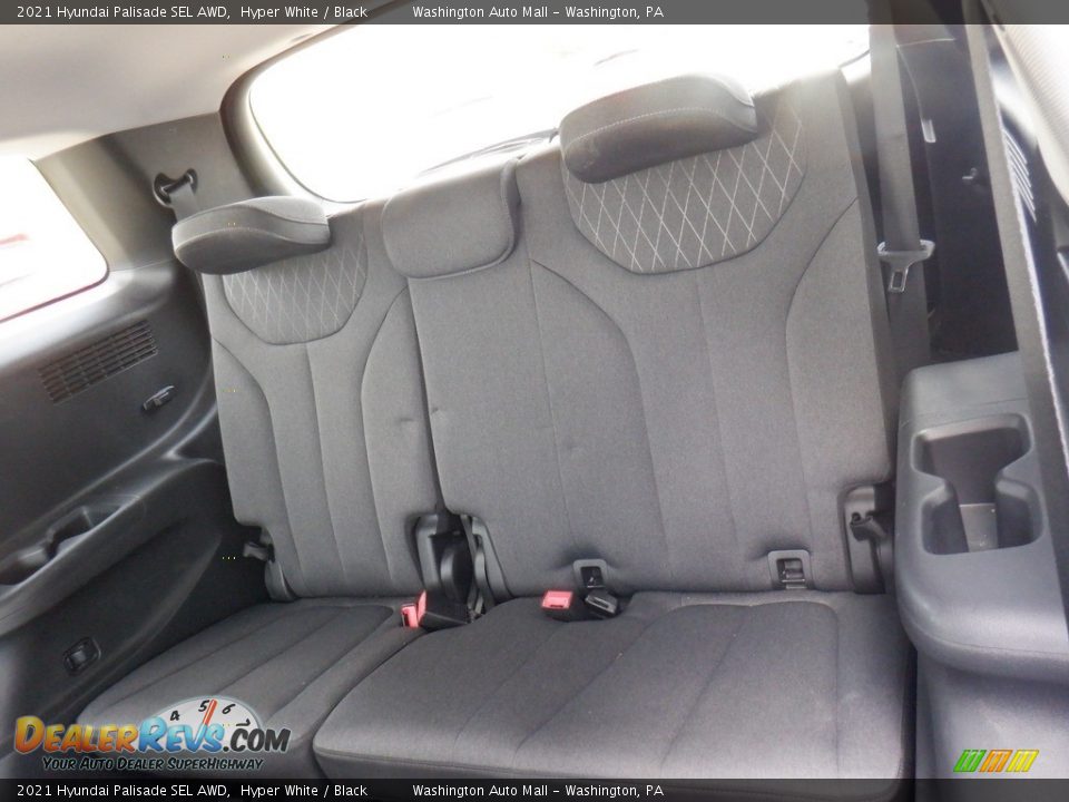 Rear Seat of 2021 Hyundai Palisade SEL AWD Photo #28