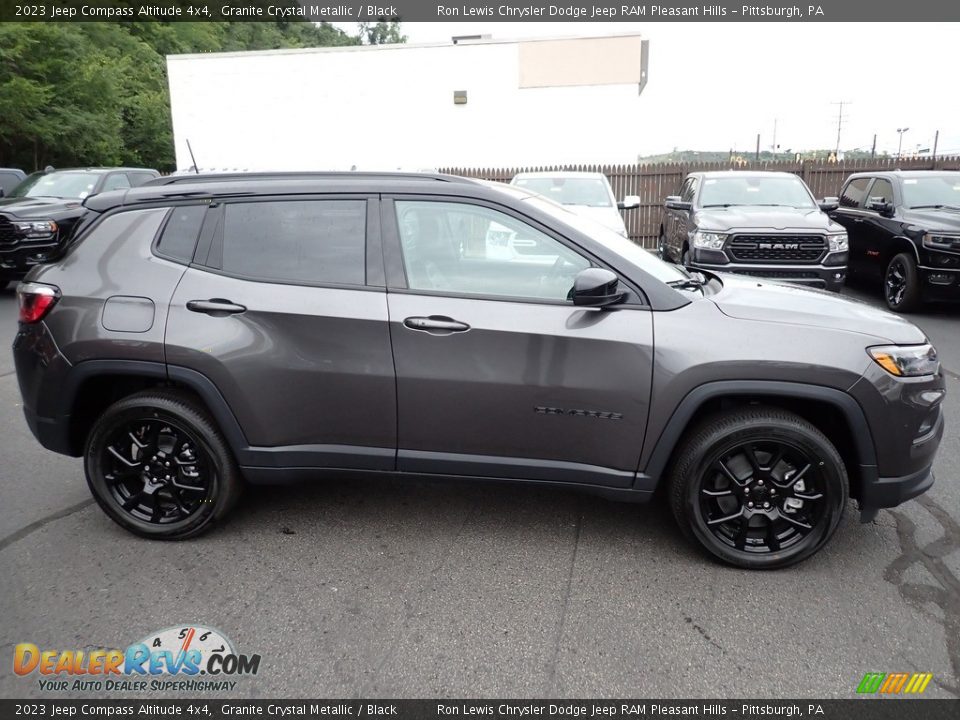 2023 Jeep Compass Altitude 4x4 Granite Crystal Metallic / Black Photo #7