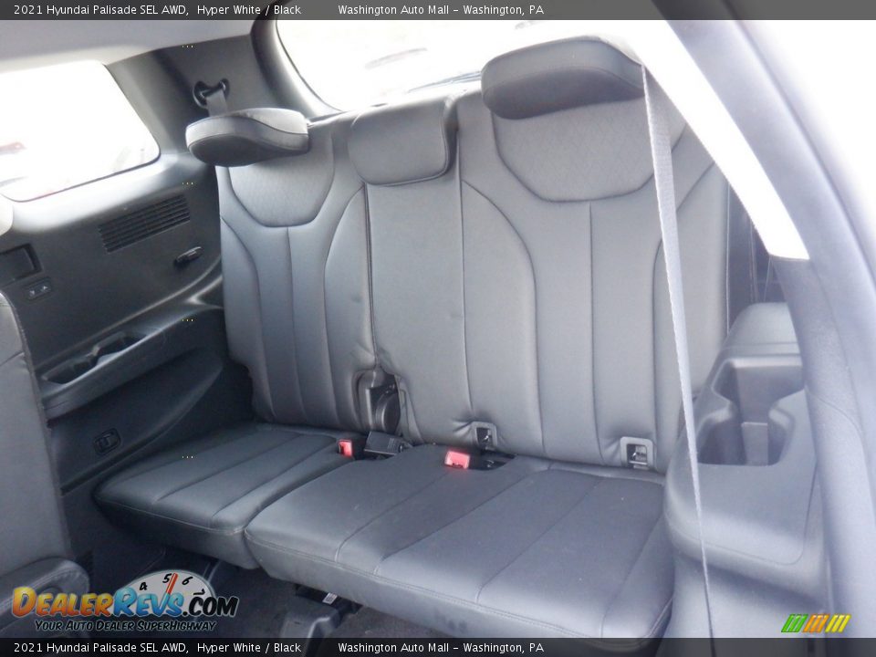 Rear Seat of 2021 Hyundai Palisade SEL AWD Photo #29