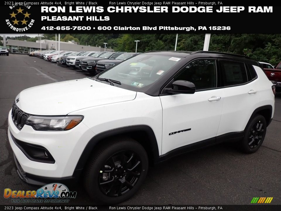 2023 Jeep Compass Altitude 4x4 Bright White / Black Photo #1