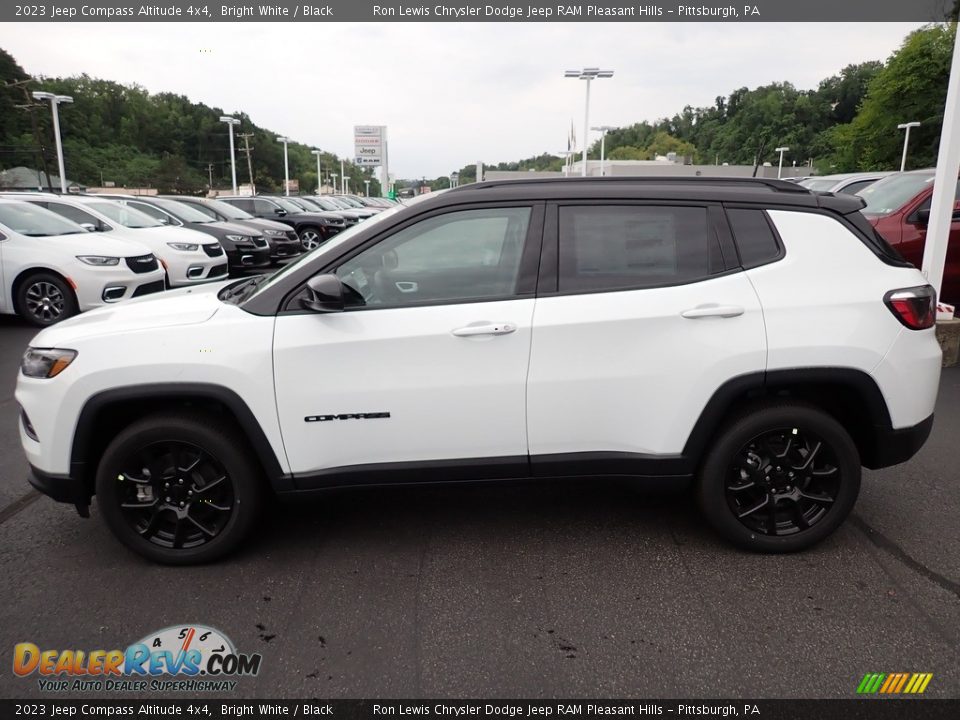 2023 Jeep Compass Altitude 4x4 Bright White / Black Photo #2