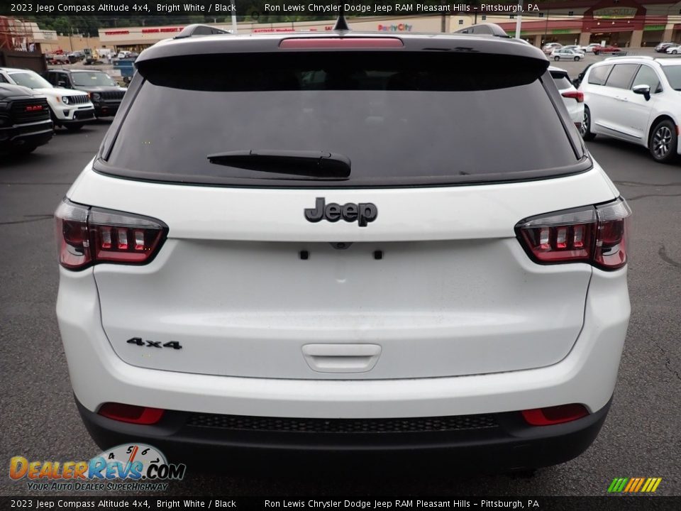 2023 Jeep Compass Altitude 4x4 Bright White / Black Photo #4