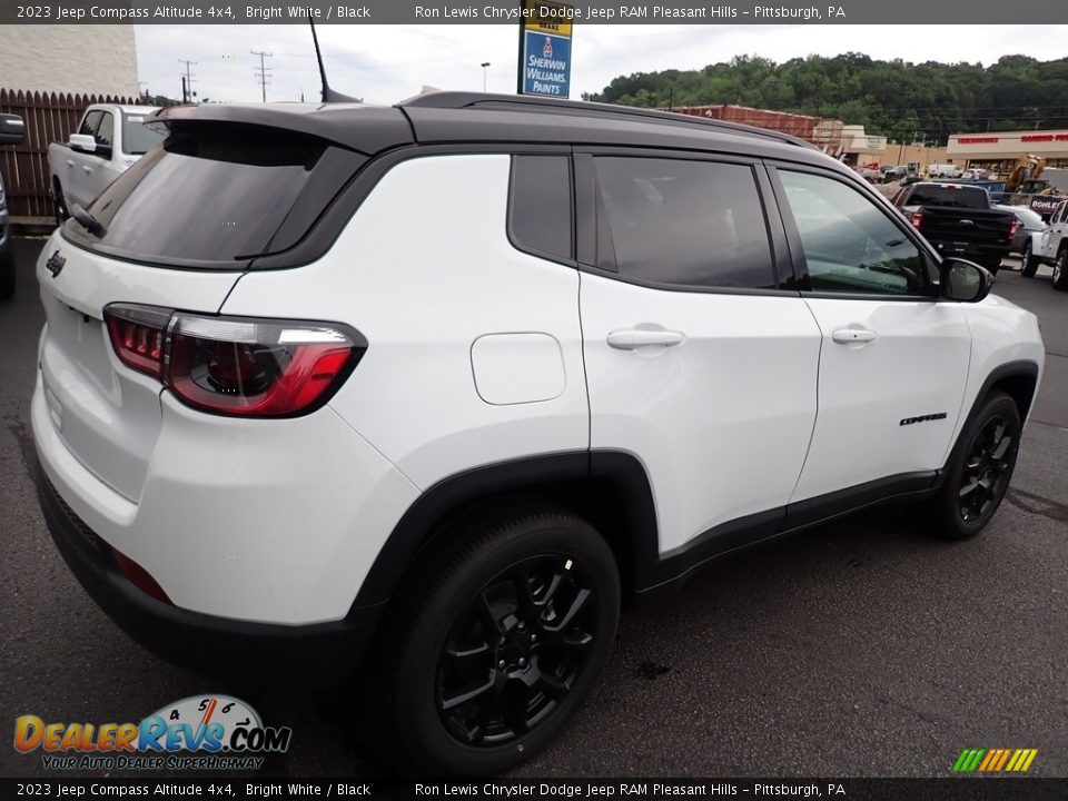 2023 Jeep Compass Altitude 4x4 Bright White / Black Photo #6