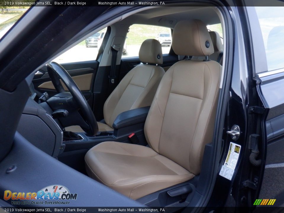 Front Seat of 2019 Volkswagen Jetta SEL Photo #21