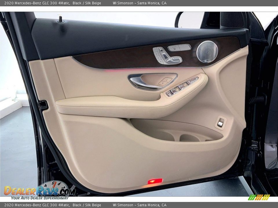 Door Panel of 2020 Mercedes-Benz GLC 300 4Matic Photo #26