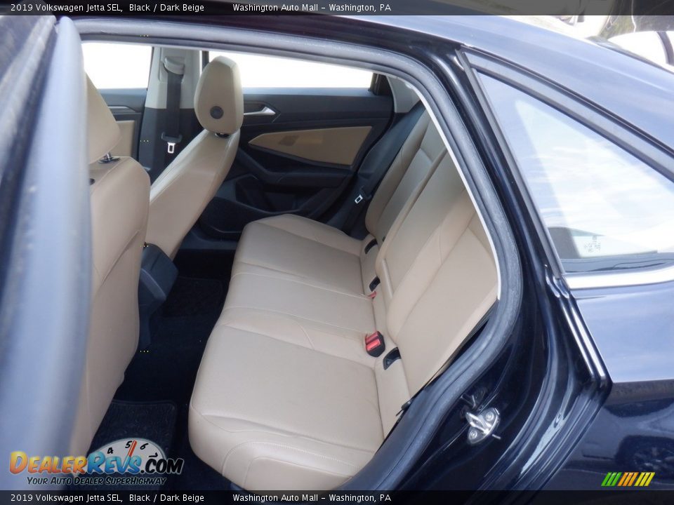 Rear Seat of 2019 Volkswagen Jetta SEL Photo #27