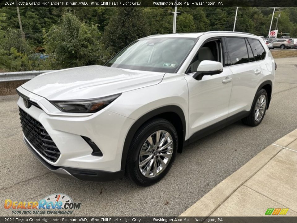 Front 3/4 View of 2024 Toyota Grand Highlander Platinum AWD Photo #7