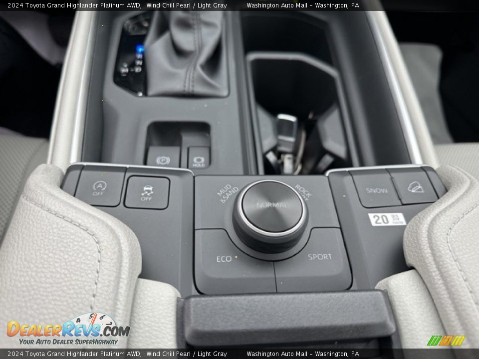 Controls of 2024 Toyota Grand Highlander Platinum AWD Photo #13