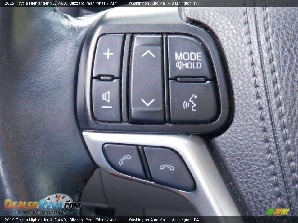 2019 Toyota Highlander XLE AWD Blizzard Pearl White / Ash Photo #10