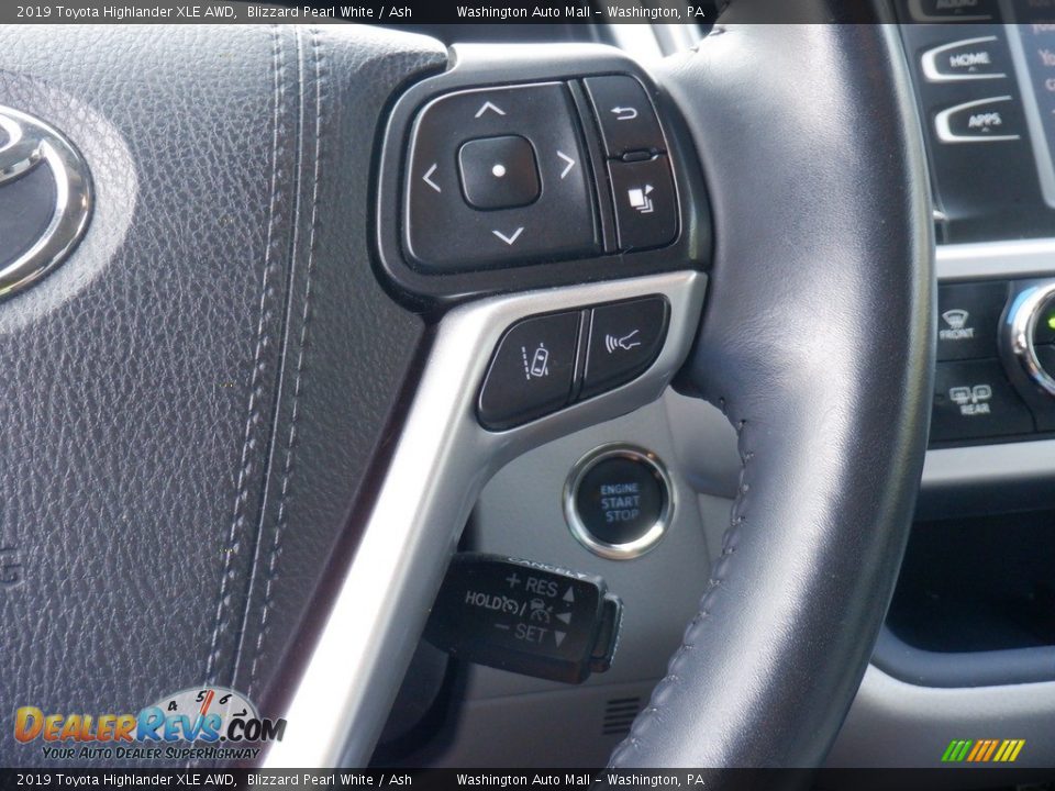 2019 Toyota Highlander XLE AWD Blizzard Pearl White / Ash Photo #11