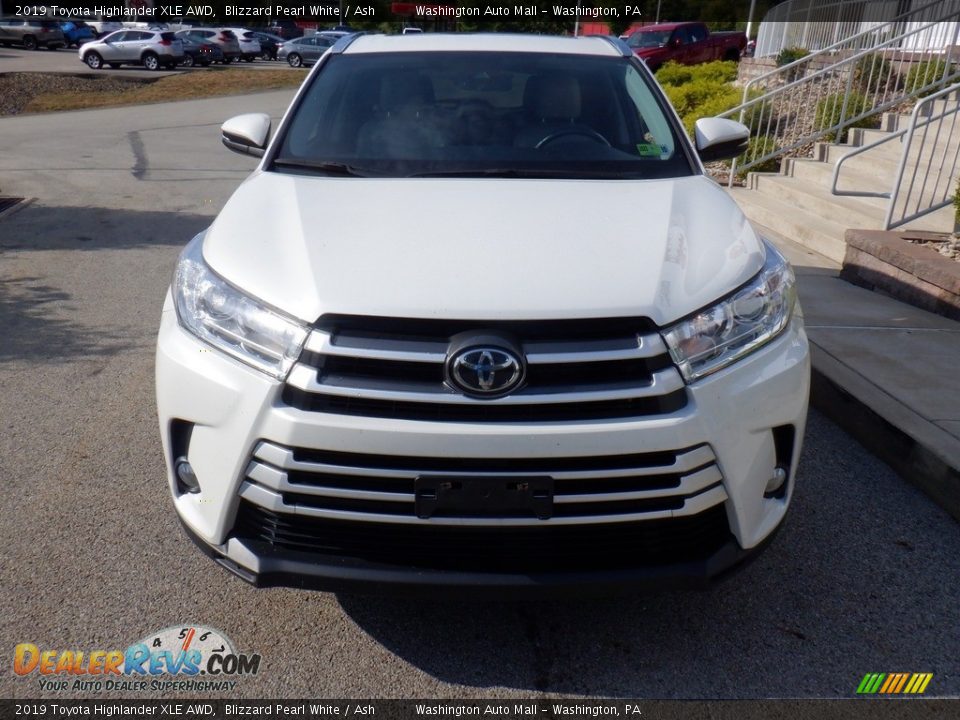 2019 Toyota Highlander XLE AWD Blizzard Pearl White / Ash Photo #15