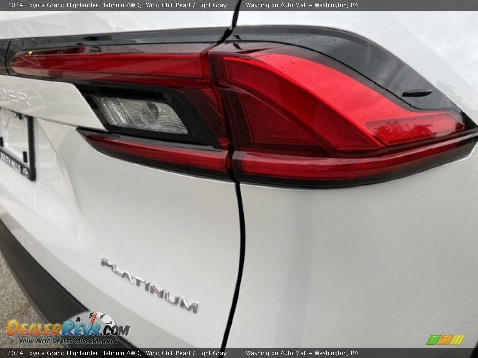 2024 Toyota Grand Highlander Platinum AWD Wind Chill Pearl / Light Gray Photo #24