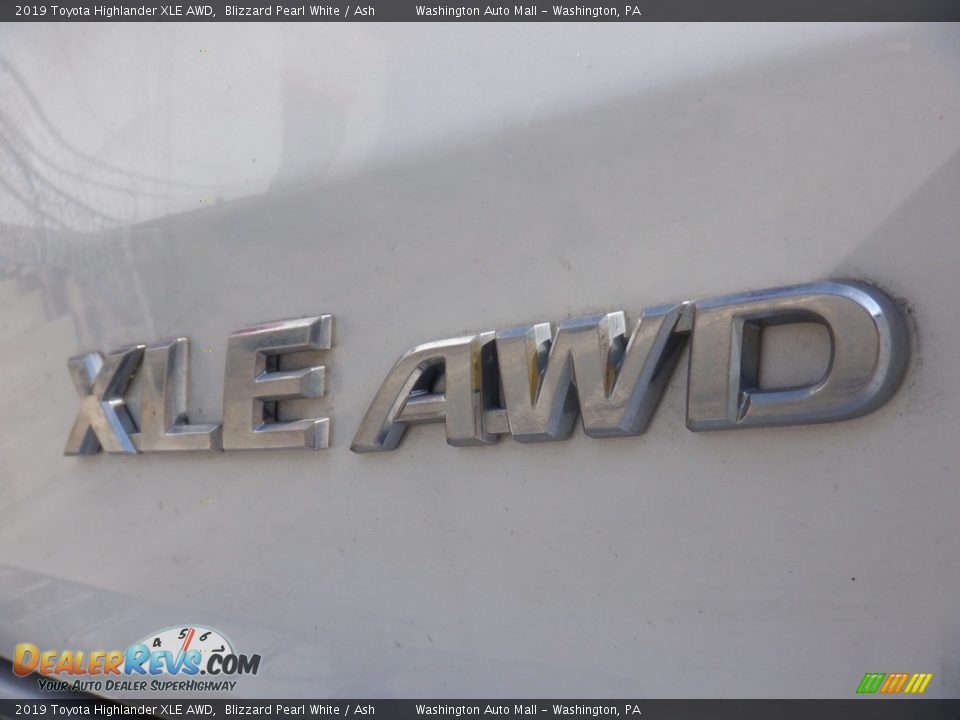 2019 Toyota Highlander XLE AWD Blizzard Pearl White / Ash Photo #19