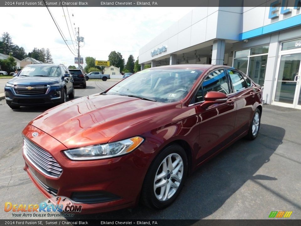 2014 Ford Fusion SE Sunset / Charcoal Black Photo #2