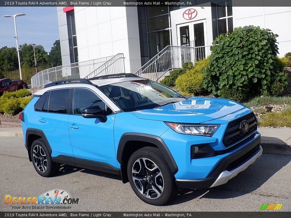 Front 3/4 View of 2019 Toyota RAV4 Adventure AWD Photo #1