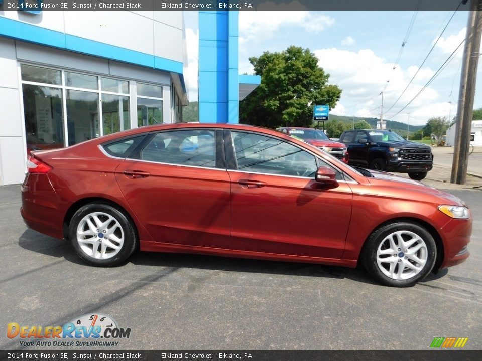 2014 Ford Fusion SE Sunset / Charcoal Black Photo #7