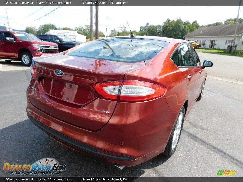 2014 Ford Fusion SE Sunset / Charcoal Black Photo #9