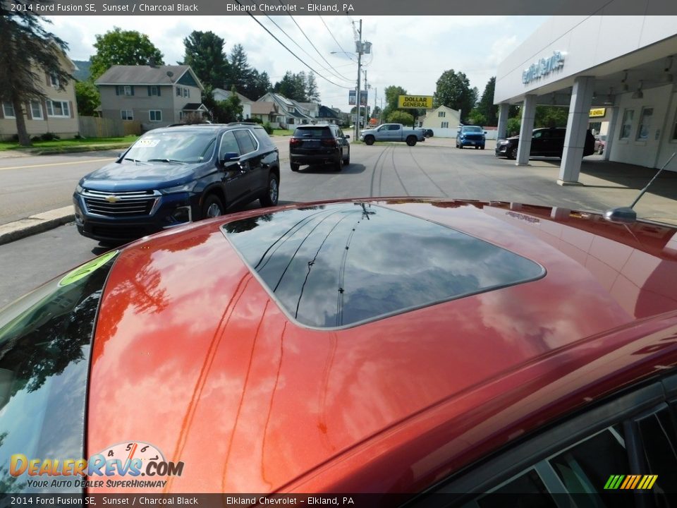 2014 Ford Fusion SE Sunset / Charcoal Black Photo #16