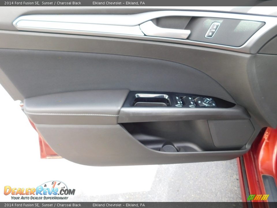 2014 Ford Fusion SE Sunset / Charcoal Black Photo #18