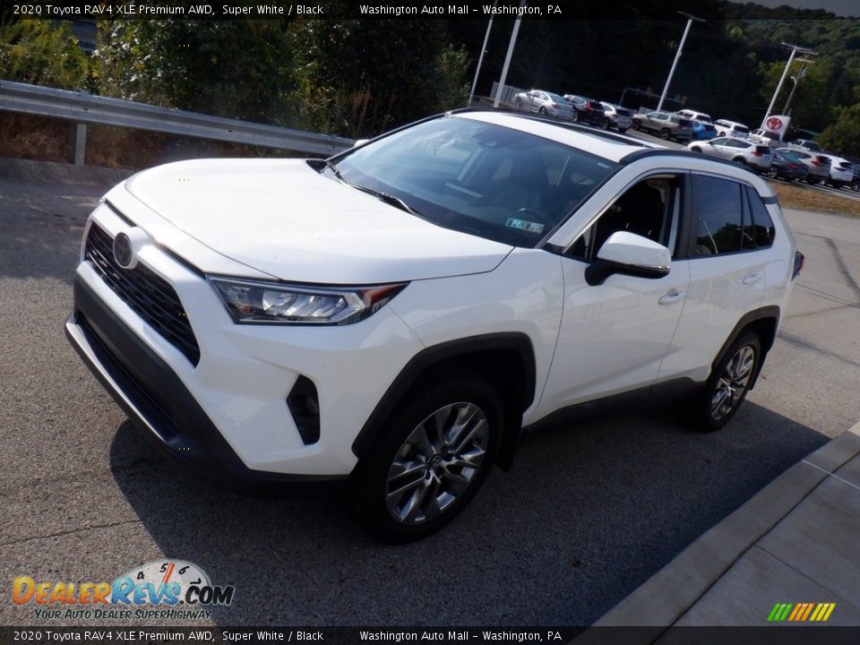 2020 Toyota RAV4 XLE Premium AWD Super White / Black Photo #17