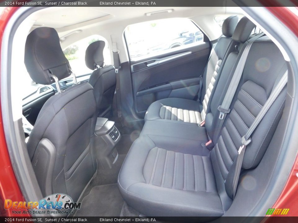 2014 Ford Fusion SE Sunset / Charcoal Black Photo #36