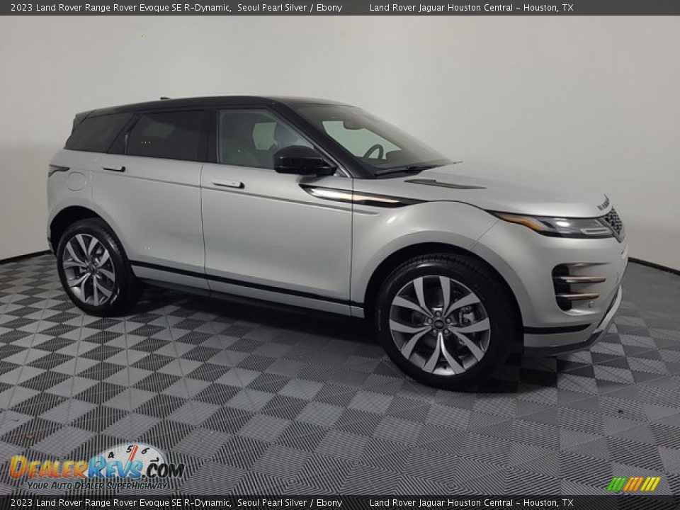 Front 3/4 View of 2023 Land Rover Range Rover Evoque SE R-Dynamic Photo #11