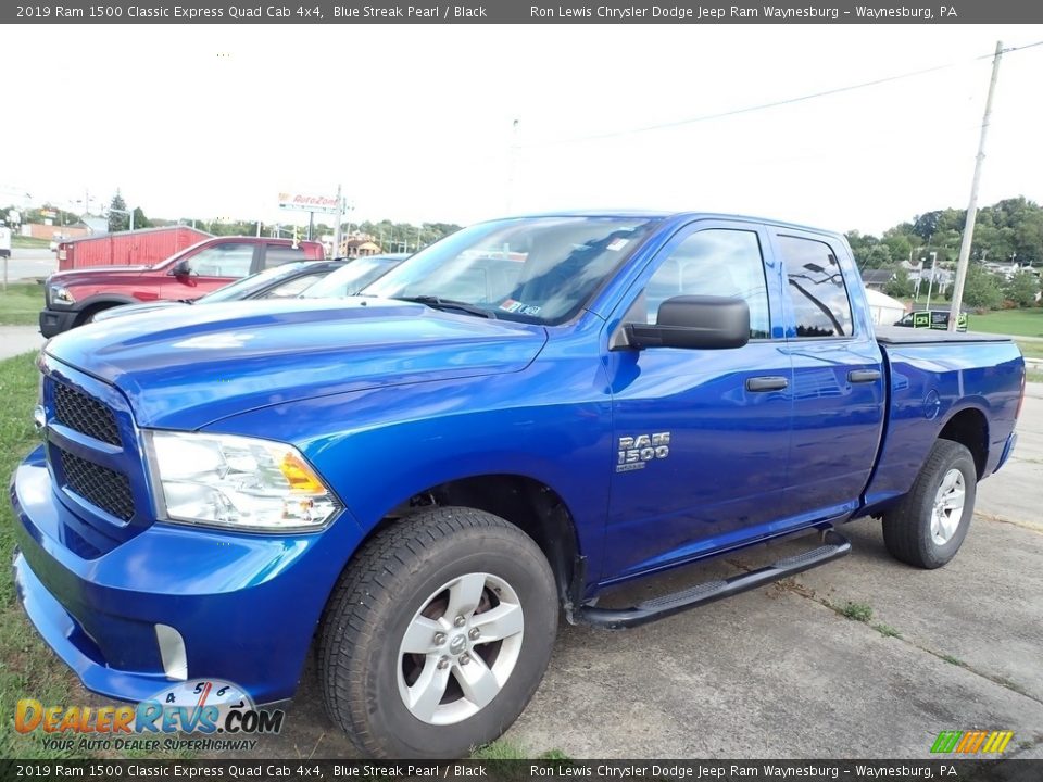 Front 3/4 View of 2019 Ram 1500 Classic Express Quad Cab 4x4 Photo #1