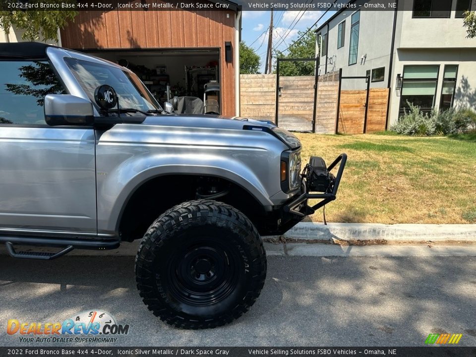 2022 Ford Bronco Base 4x4 4-Door Iconic Silver Metallic / Dark Space Gray Photo #8