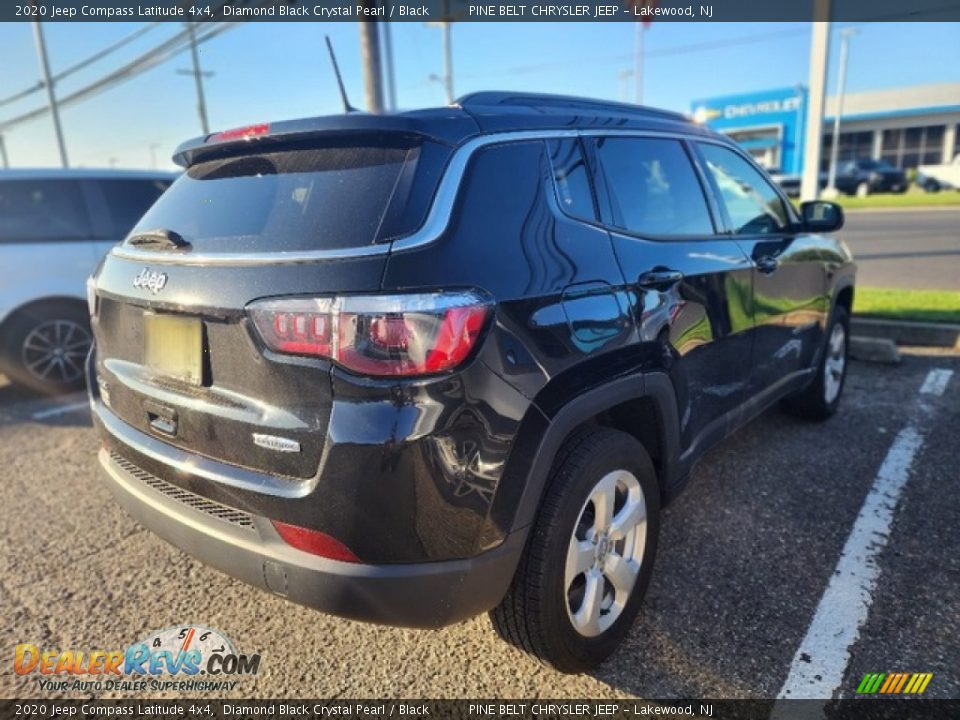 2020 Jeep Compass Latitude 4x4 Diamond Black Crystal Pearl / Black Photo #2