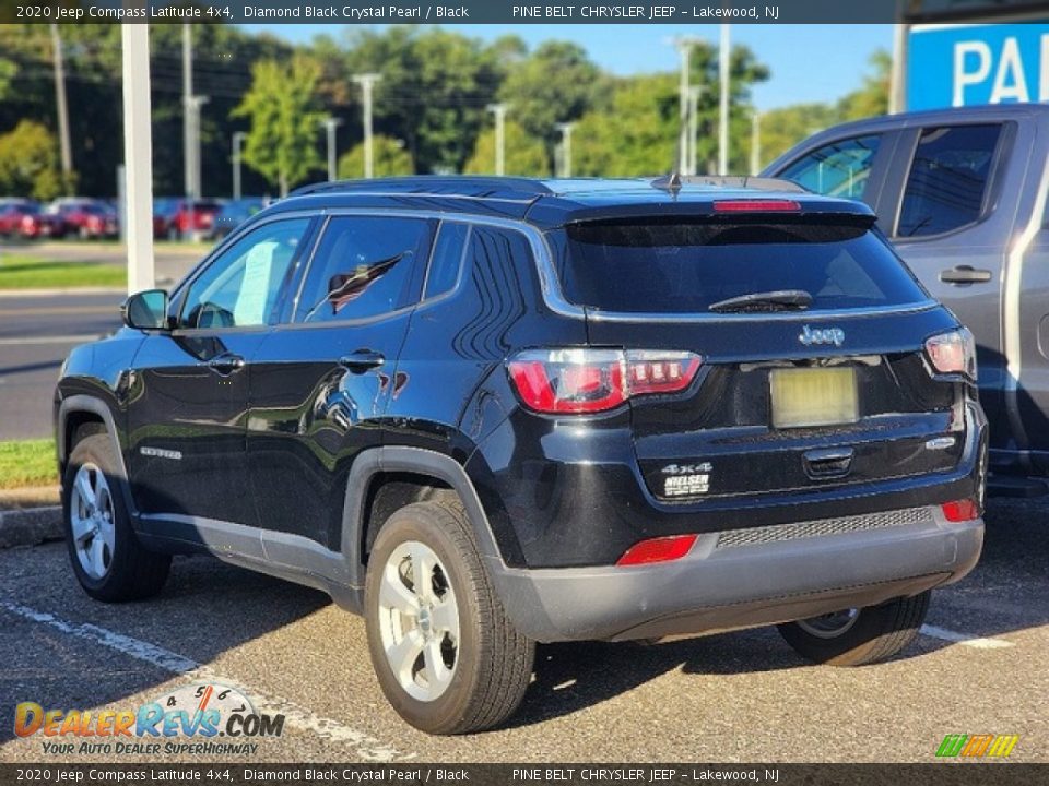2020 Jeep Compass Latitude 4x4 Diamond Black Crystal Pearl / Black Photo #4