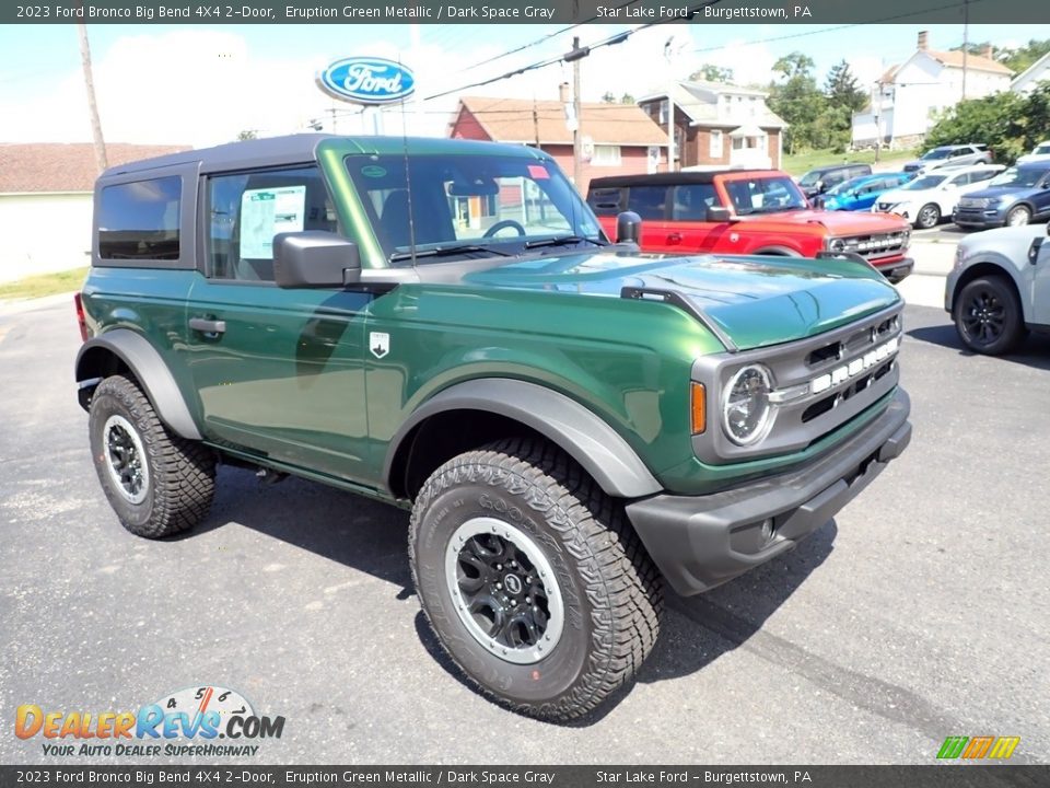 Front 3/4 View of 2023 Ford Bronco Big Bend 4X4 2-Door Photo #7