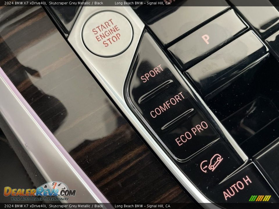 Controls of 2024 BMW X7 xDrive40i Photo #23