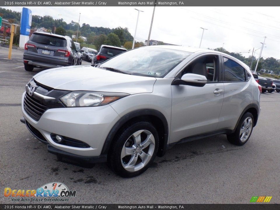 Front 3/4 View of 2016 Honda HR-V EX AWD Photo #14
