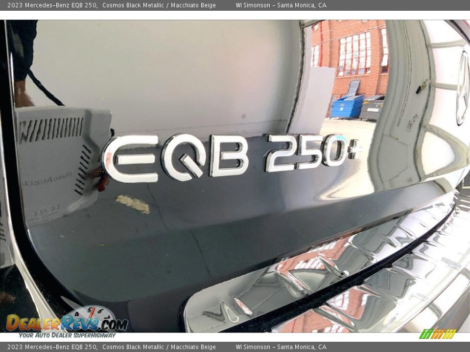 2023 Mercedes-Benz EQB 250 Cosmos Black Metallic / Macchiato Beige Photo #30