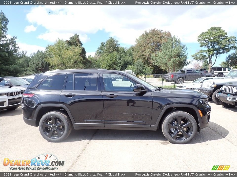 2023 Jeep Grand Cherokee Limited 4x4 Diamond Black Crystal Pearl / Global Black Photo #6