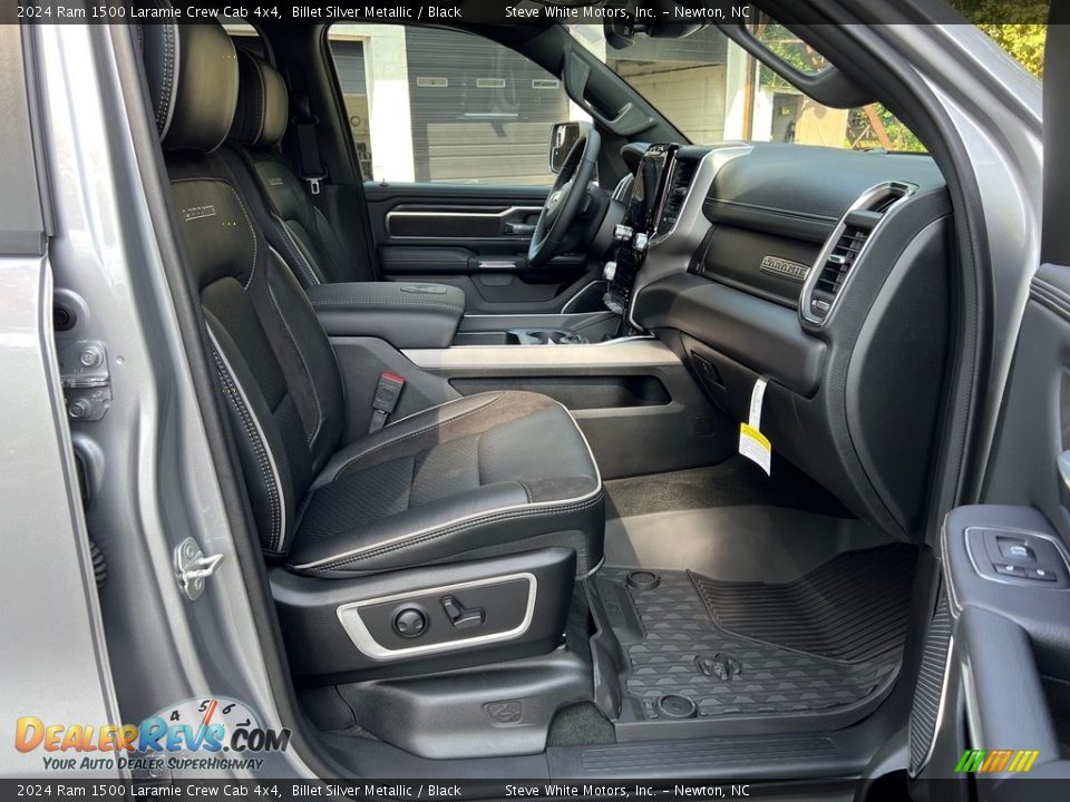 Black Interior - 2024 Ram 1500 Laramie Crew Cab 4x4 Photo #19