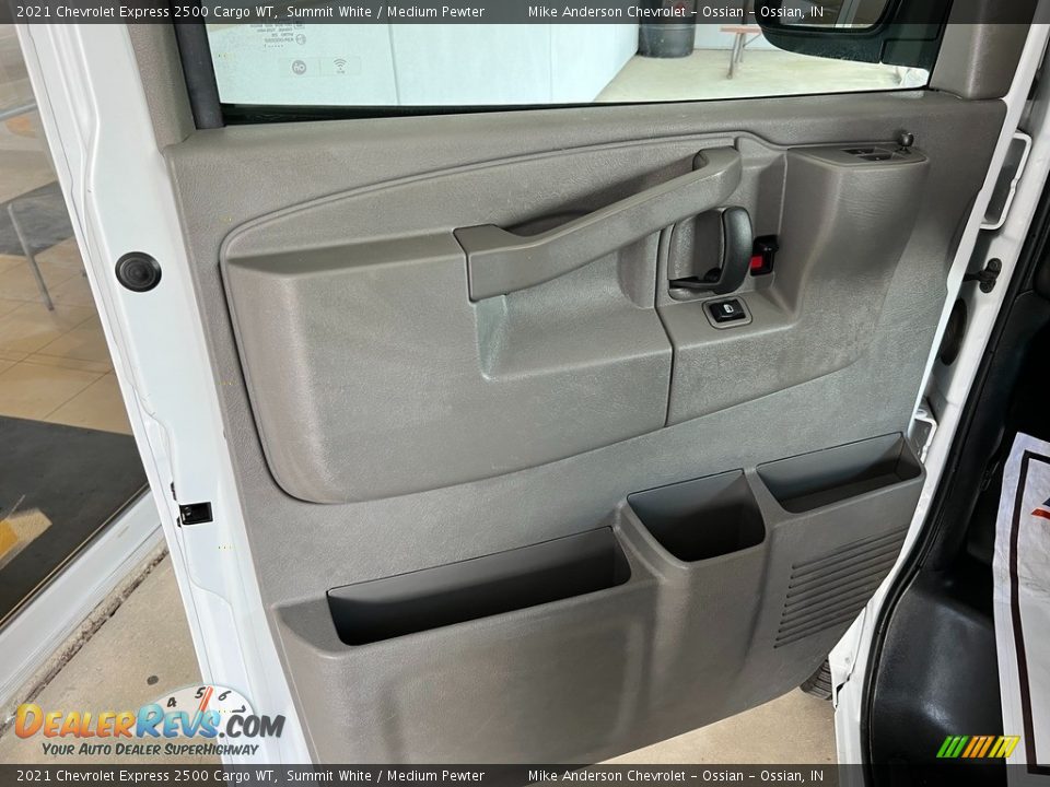 Door Panel of 2021 Chevrolet Express 2500 Cargo WT Photo #16