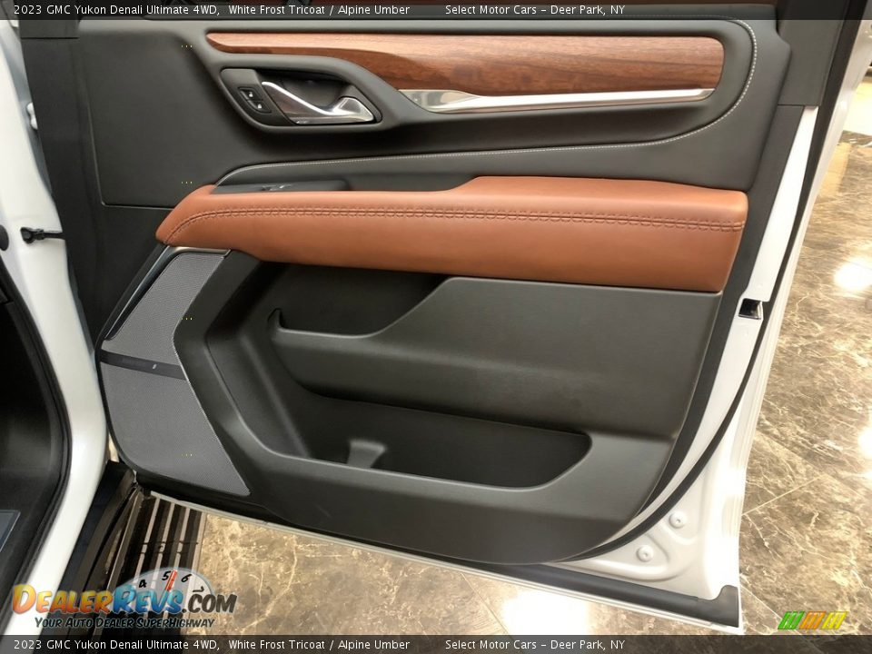 Door Panel of 2023 GMC Yukon Denali Ultimate 4WD Photo #18